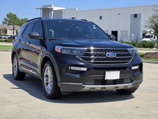 Photo of 2020 Black Ford Explorer