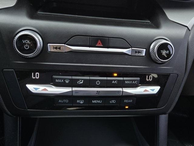 Photo of 2020 Black Ford Explorer