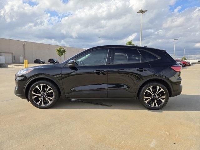 Photo of 2022 Agate Black Metallic Ford Escape