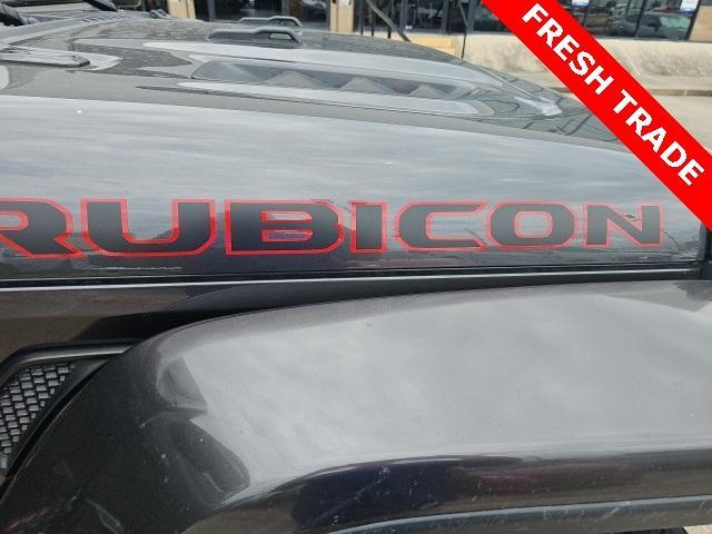 Photo of 2022 Granite Crystal Clearcoat Metallic Jeep Gladiator