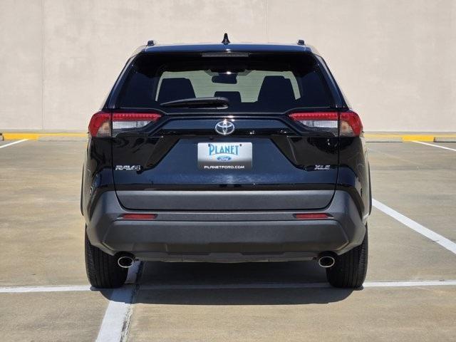 Photo of 2024 Silver Sky Metallic Toyota RAV4