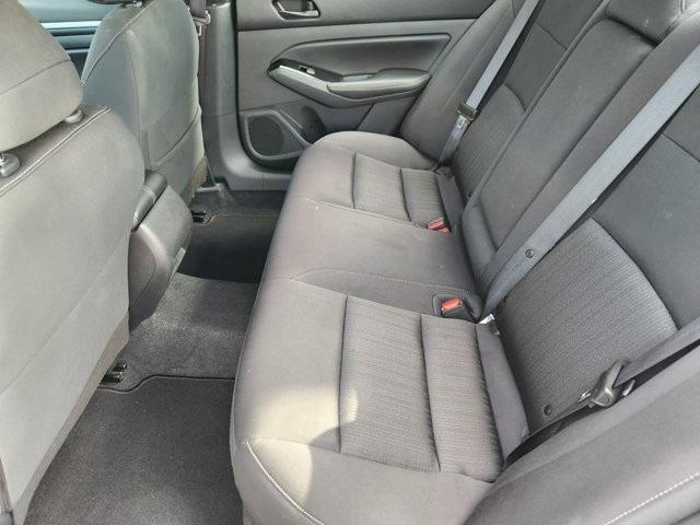 Photo of 2023 White Nissan Altima