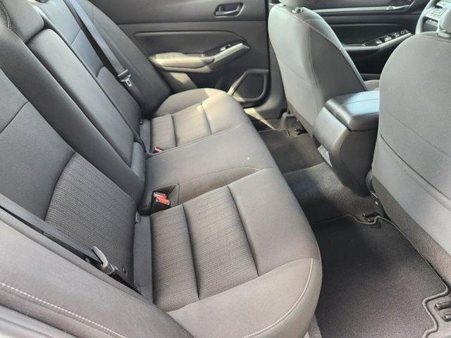 Photo of 2023 White Nissan Altima
