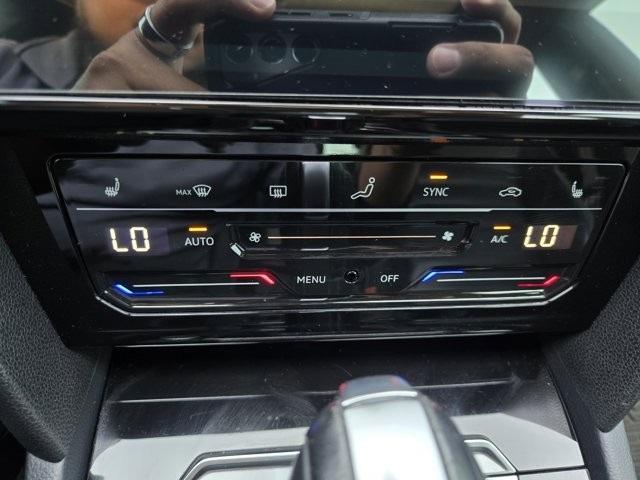 Photo of 2022 Oryx White Pearl Effect Volkswagen Arteon