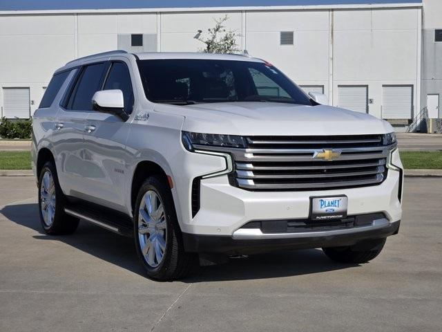 Photo of 2022 Iridescent Pearl Tricoat Chevrolet Tahoe