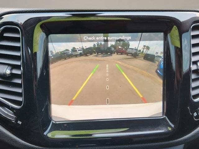 Photo of 2019 White Clearcoat Jeep Compass