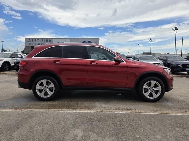 Photo of 2018 designo Cardinal Red Metallic Mercedes-Benz GLC 300