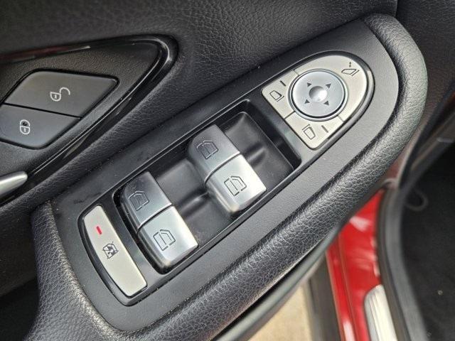 Photo of 2018 designo Cardinal Red Metallic Mercedes-Benz GLC 300