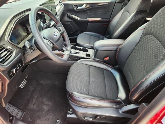 Photo of 2024 Rapid Red Metallic Tinted Clearcoat Ford Escape