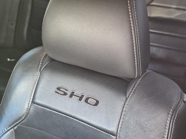 Photo of 2018 White Platinum Ford Taurus