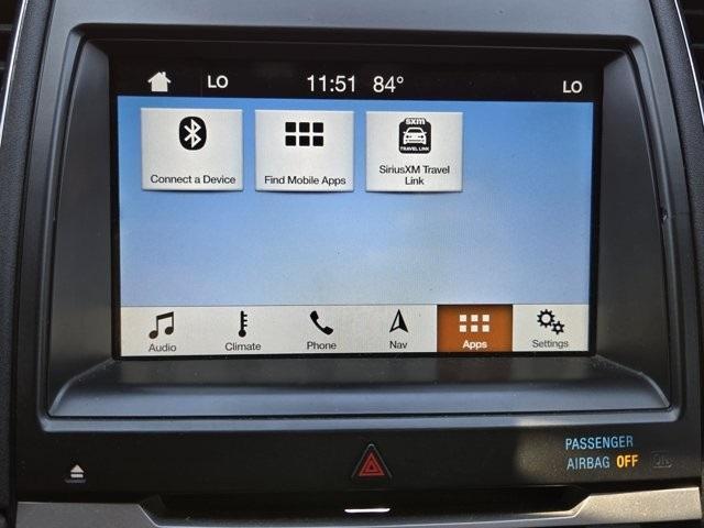 Photo of 2018 White Platinum Ford Taurus
