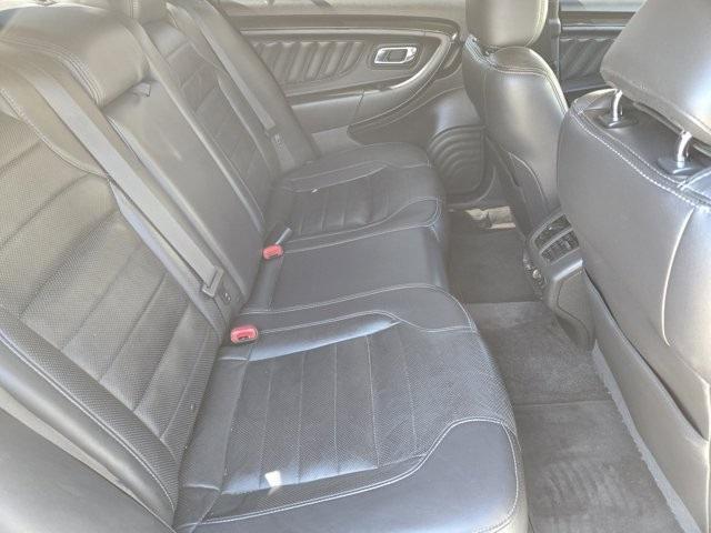 Photo of 2018 White Platinum Ford Taurus