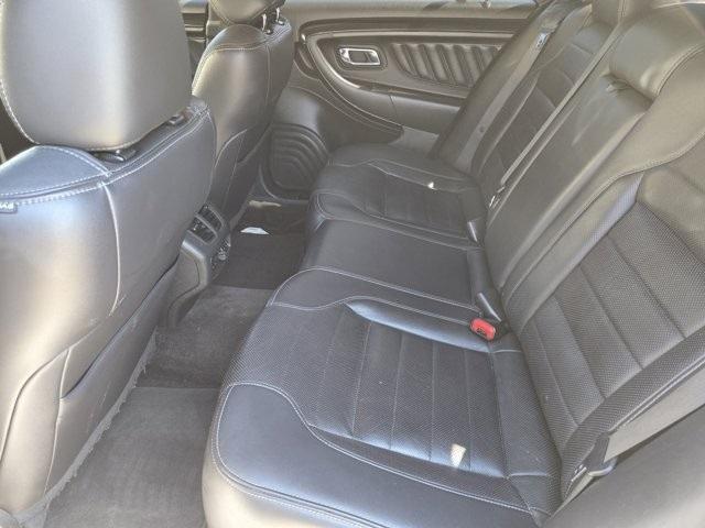 Photo of 2018 White Platinum Ford Taurus