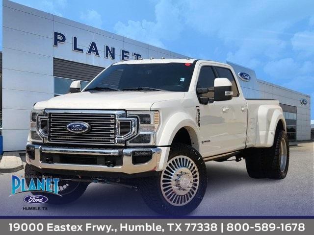 Photo of 2022 White Metallic Ford F-450