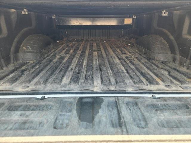 Photo of 2022 White Metallic Ford F-450