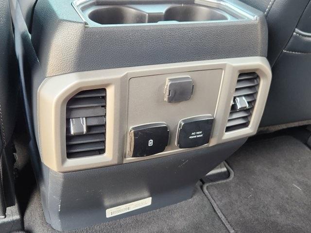 Photo of 2022 White Metallic Ford F-450