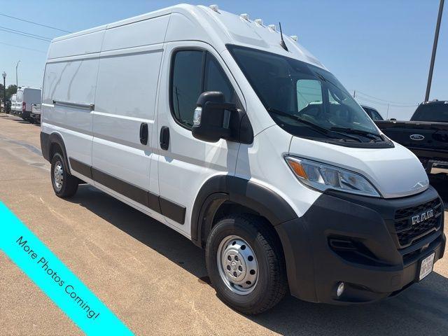 Photo of 2023 Bright White Clearcoat RAM ProMaster 2500