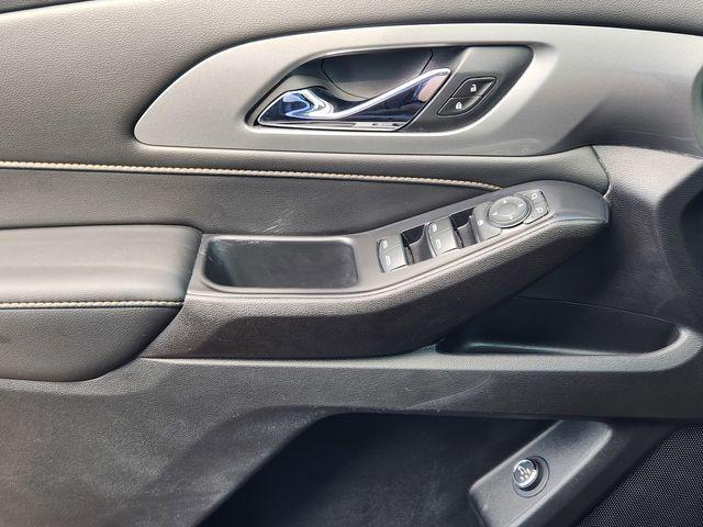Photo of 2021 Mosaic Black Metallic Chevrolet Traverse