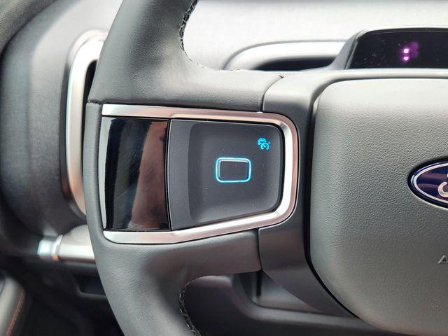Photo of 2025 Star White Ford Expedition Max
