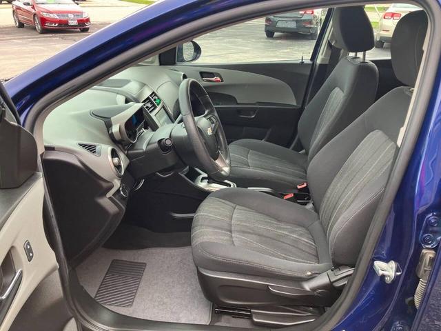 Photo of 2014 Blue Chevrolet Sonic