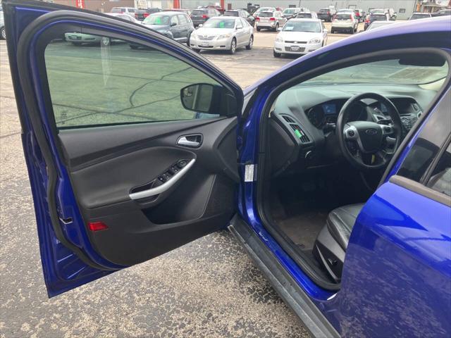 Photo of 2013 Blue Ford Focus