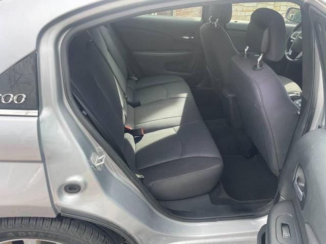 Photo of 2013 Gray Chrysler 200