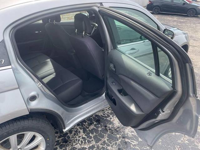 Photo of 2013 Gray Chrysler 200