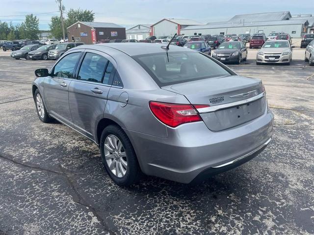 Photo of 2013 Gray Chrysler 200