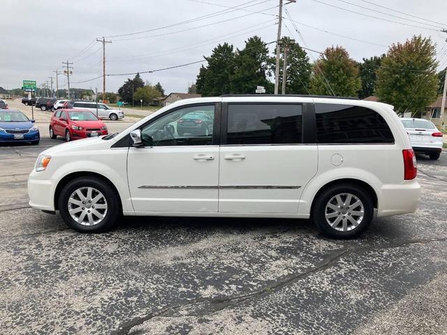 Photo of 2012 Stone White Clearcoat Chrysler Town & Country