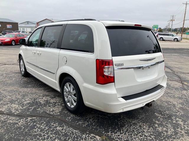 Photo of 2012 Stone White Clearcoat Chrysler Town & Country