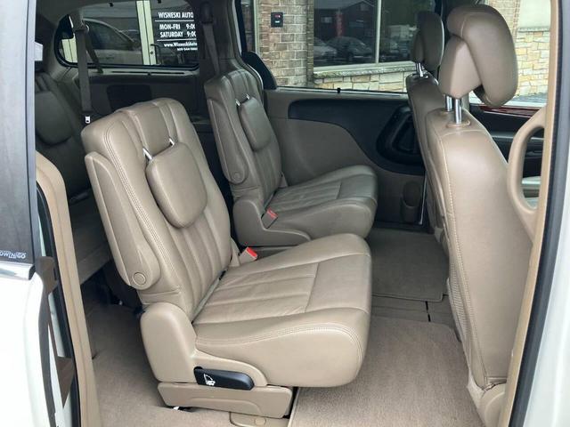 Photo of 2012 Stone White Clearcoat Chrysler Town & Country