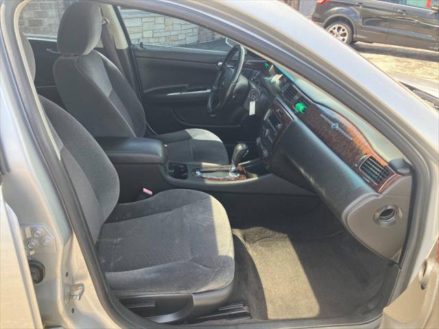 Photo of 2014 Silver Ice Metallic Chevrolet Impala Limited
