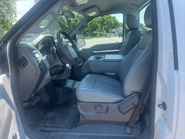 Photo of 2013 Oxford White Ford F-250