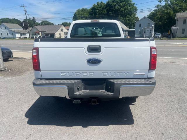 Photo of 2013 Oxford White Ford F-250