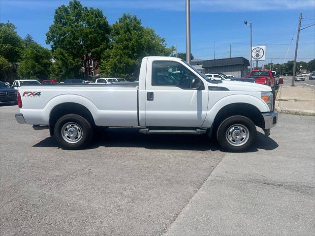 Photo of 2013 Oxford White Ford F-250