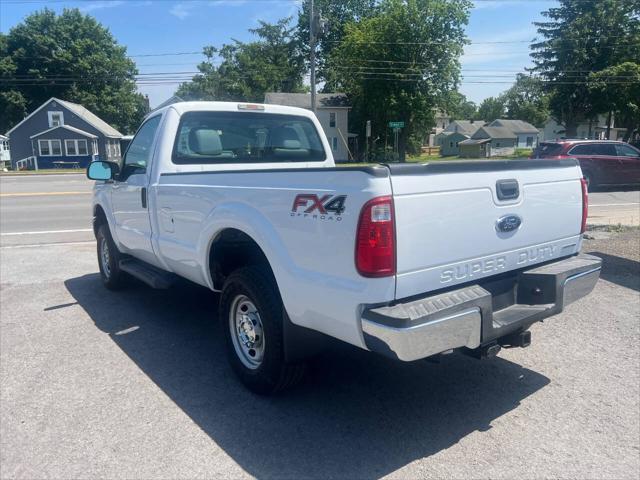 Photo of 2013 Oxford White Ford F-250