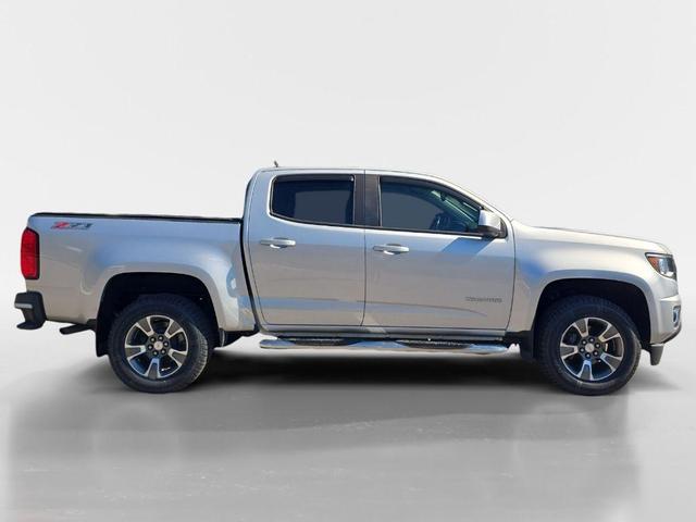 Photo of 2019 Silver Ice Metallic Chevrolet Colorado