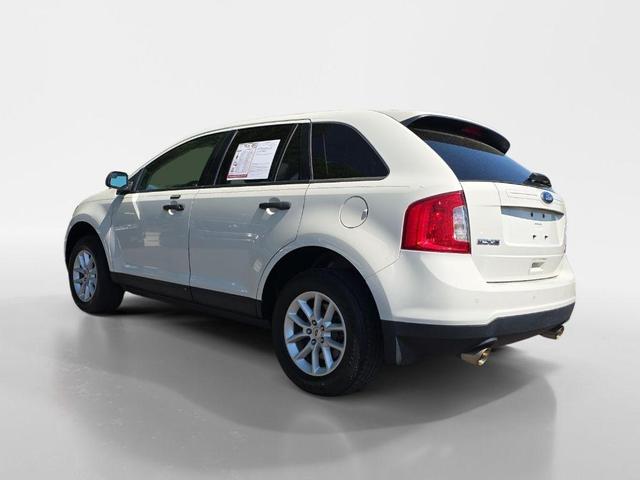 Photo of 2013 White Suede Ford Edge