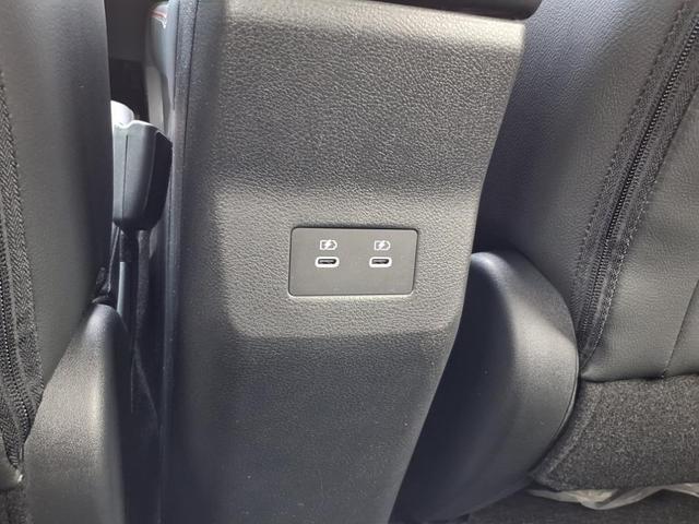 Photo of 2025 Super Black Nissan Kicks