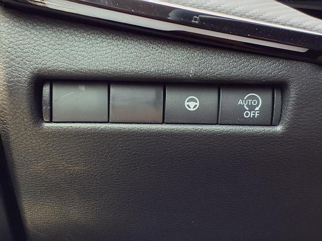 Photo of 2025 Super Black Nissan Kicks