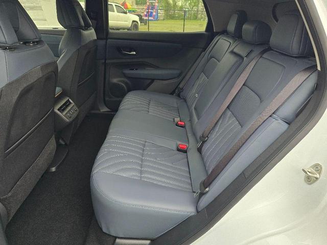 Photo of 2025 Everest White P Nissan ARIYA