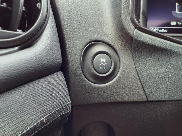Photo of 2024 2t Blu Blk Roof Nissan Z
