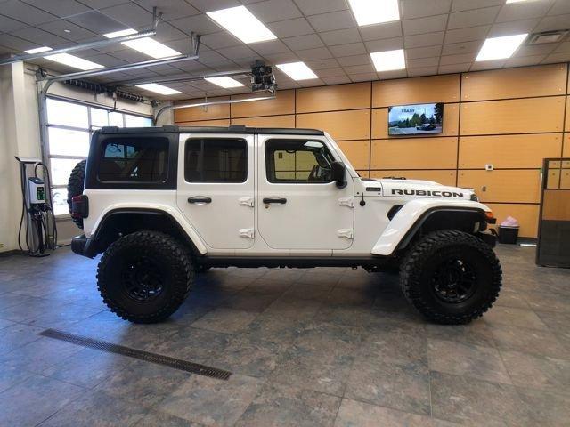 Photo of 2022 Bright White Clearcoat Jeep Wrangler Unlimited