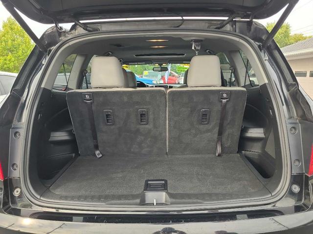 Photo of 2017 BLACK Honda Pilot