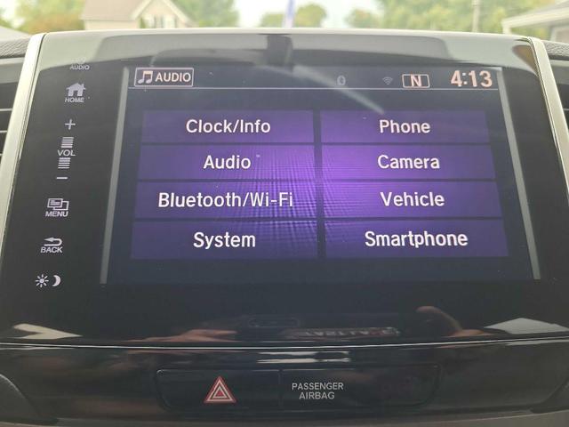 Photo of 2017 BLACK Honda Pilot
