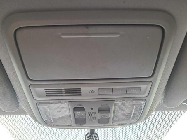 Photo of 2017 BLACK Honda Pilot