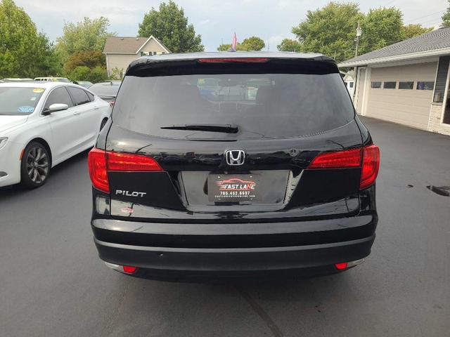 Photo of 2017 BLACK Honda Pilot