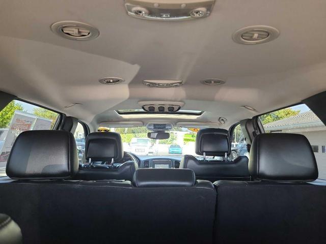 Photo of 2018 DB Black Dodge Durango