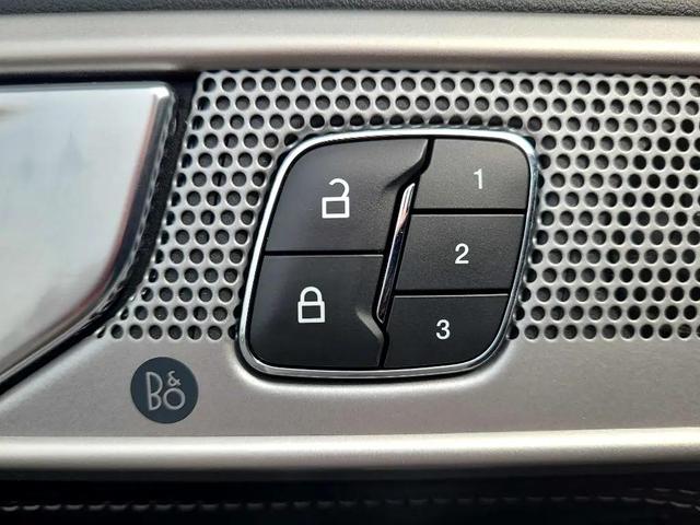 Photo of 2020 WHITE Ford Explorer