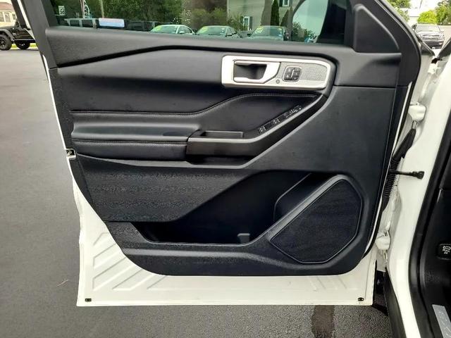 Photo of 2020 WHITE Ford Explorer